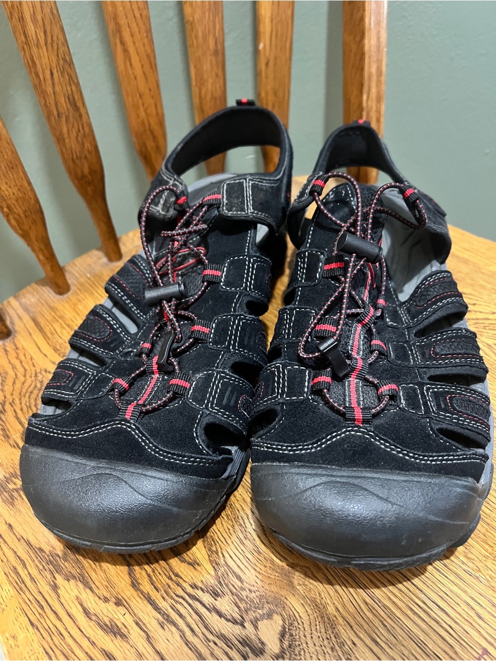 Swiss Tech Men's Oberland Bumptoe Sandals Men’s Size -10-